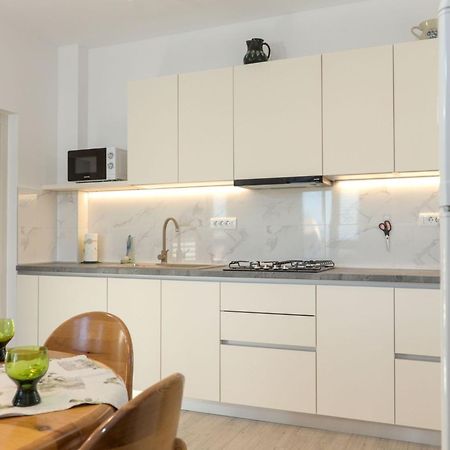 Apartment Bellevue - Pul331 By Interhome Pjescana Uvala Eksteriør bilde
