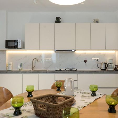 Apartment Bellevue - Pul331 By Interhome Pjescana Uvala Eksteriør bilde